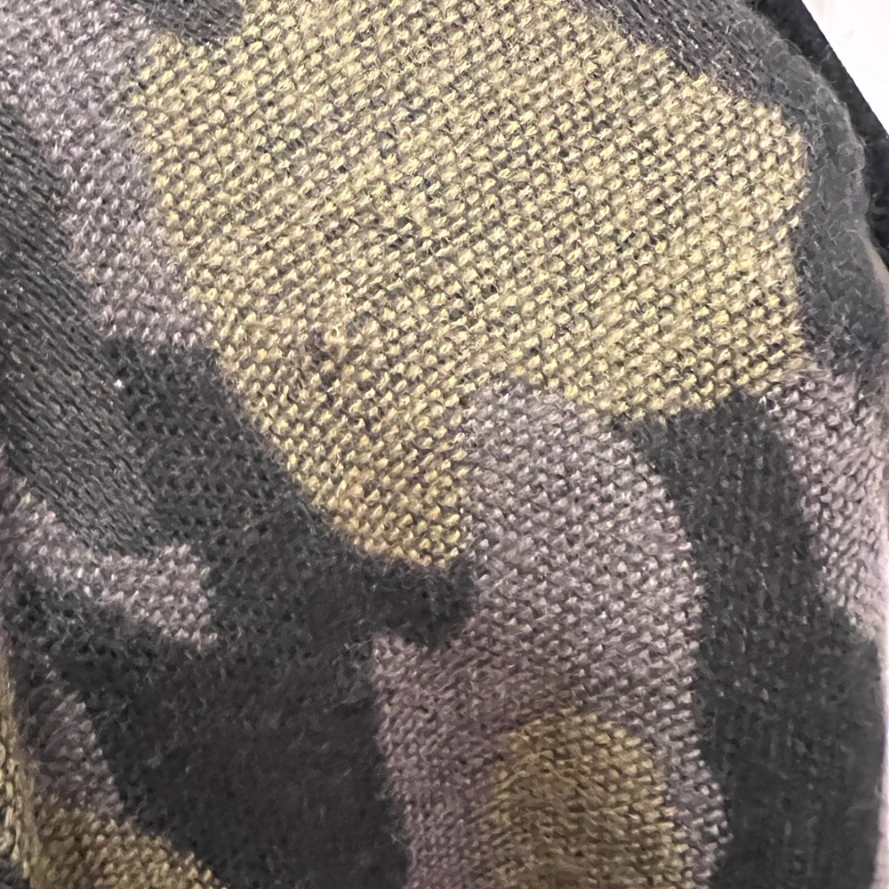 Anthropologie Olive & Black Camo Blanket Scarf - Picture 6 of 10